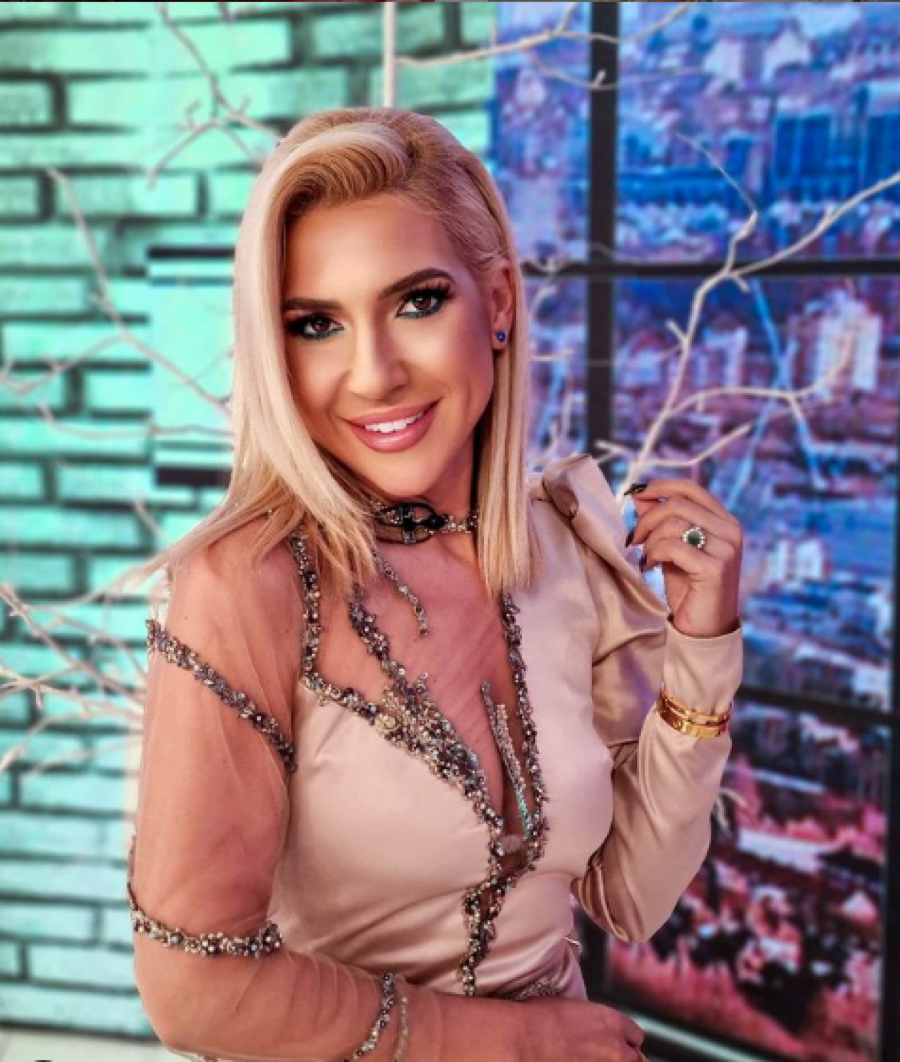 EVO KAKO JE TANJA SAVIĆ NAPUSTILA EMISIJU Pojavio se skandalozni snimak kako pevačica napušta studio (VIDEO)