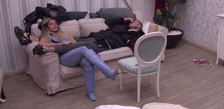 DEJAN JE LUD, DALILA ME STALNO GLEDA Filip Car raskrinkao Dragojevićku, siguran je da joj je još uvek stalo da njega!