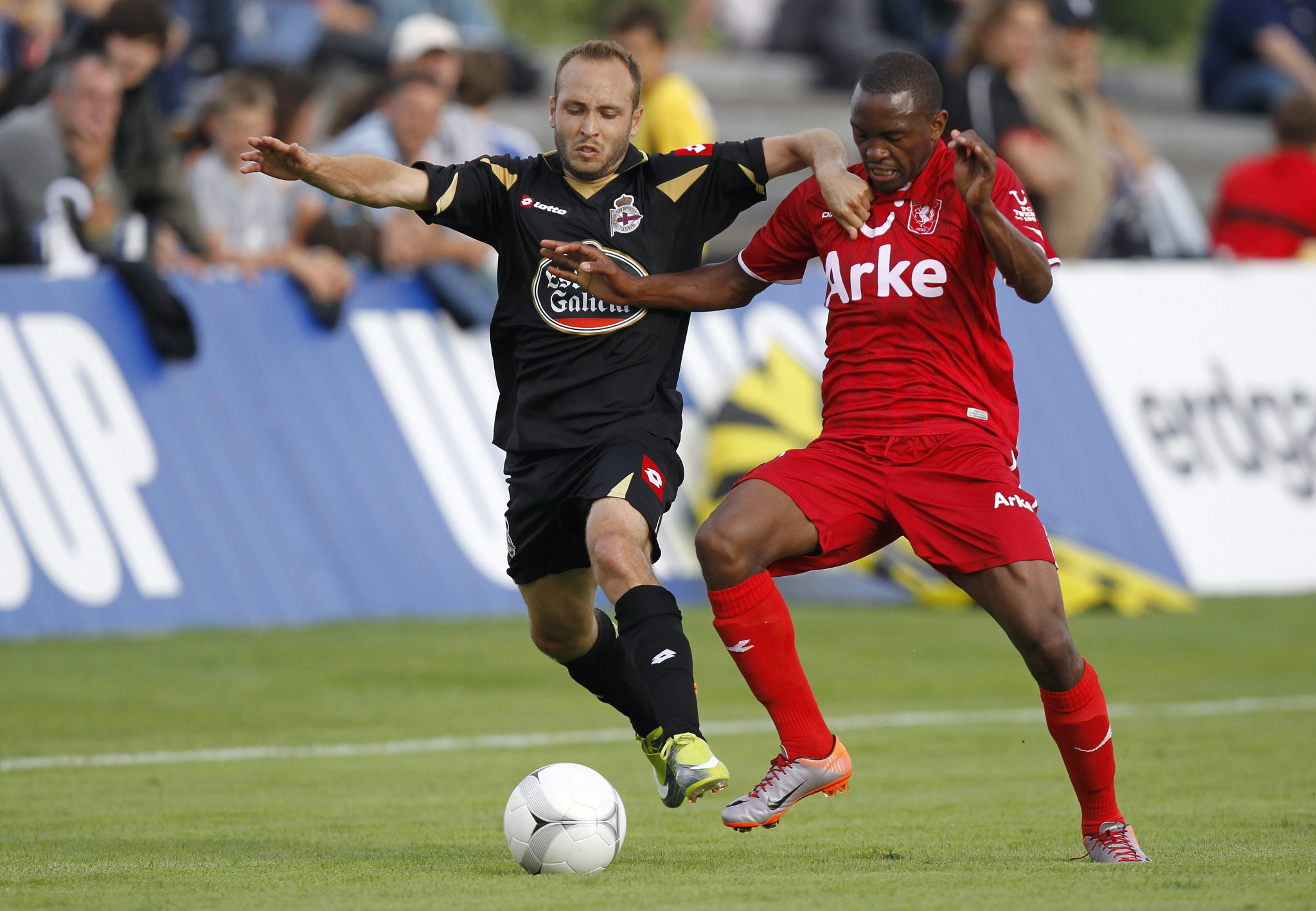 BEŽAO IZ ZVEZDE, VRAĆALI GA SA AERODROMA, PA POSTAO LEGENDA Gde je sada fudbaler koji je saigračima savetovao da nikako ne idu u Srbiju? (FOTO)