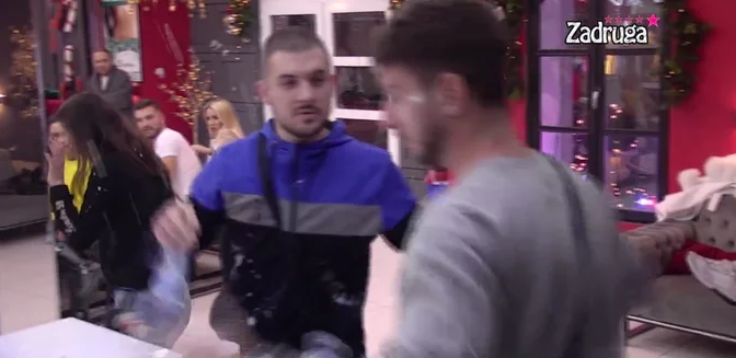 KARAMBOL U ZADRUZI! Gruja i Mihić zaratili zbog Mime, Stefan nasrnuo na nju, pljuštaće kazne?!