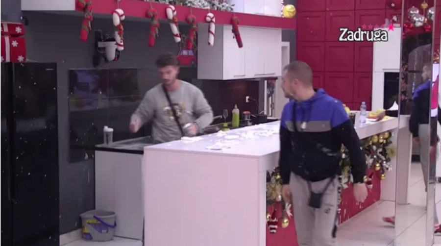 KARAMBOL U ZADRUZI! Gruja i Mihić zaratili zbog Mime, Stefan nasrnuo na nju, pljuštaće kazne?!