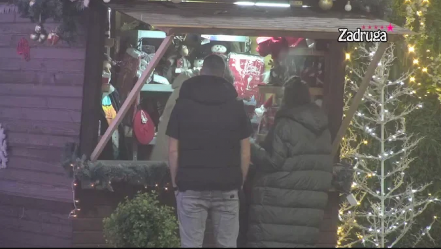 DALILA SA DEJANOM KUPILA POKLON BIVŠOJ SIMPATIJI?! Dragojevićka Kariću spremila poklon, dok je njen dečko sve to nemo gledao!