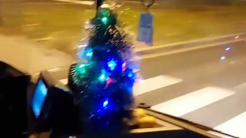 AUTOBUS LASTA 491 ZA MLADENOVAC ATRAKCIJA! Svi se oduševe kada vide ko ga vozi (VIDEO)
