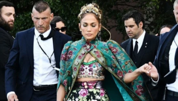 PROVELI SU SAMO GODINU DANA U BRAKU Sada prvi suprug Dženifer Lopez želi da joj zagorča život!