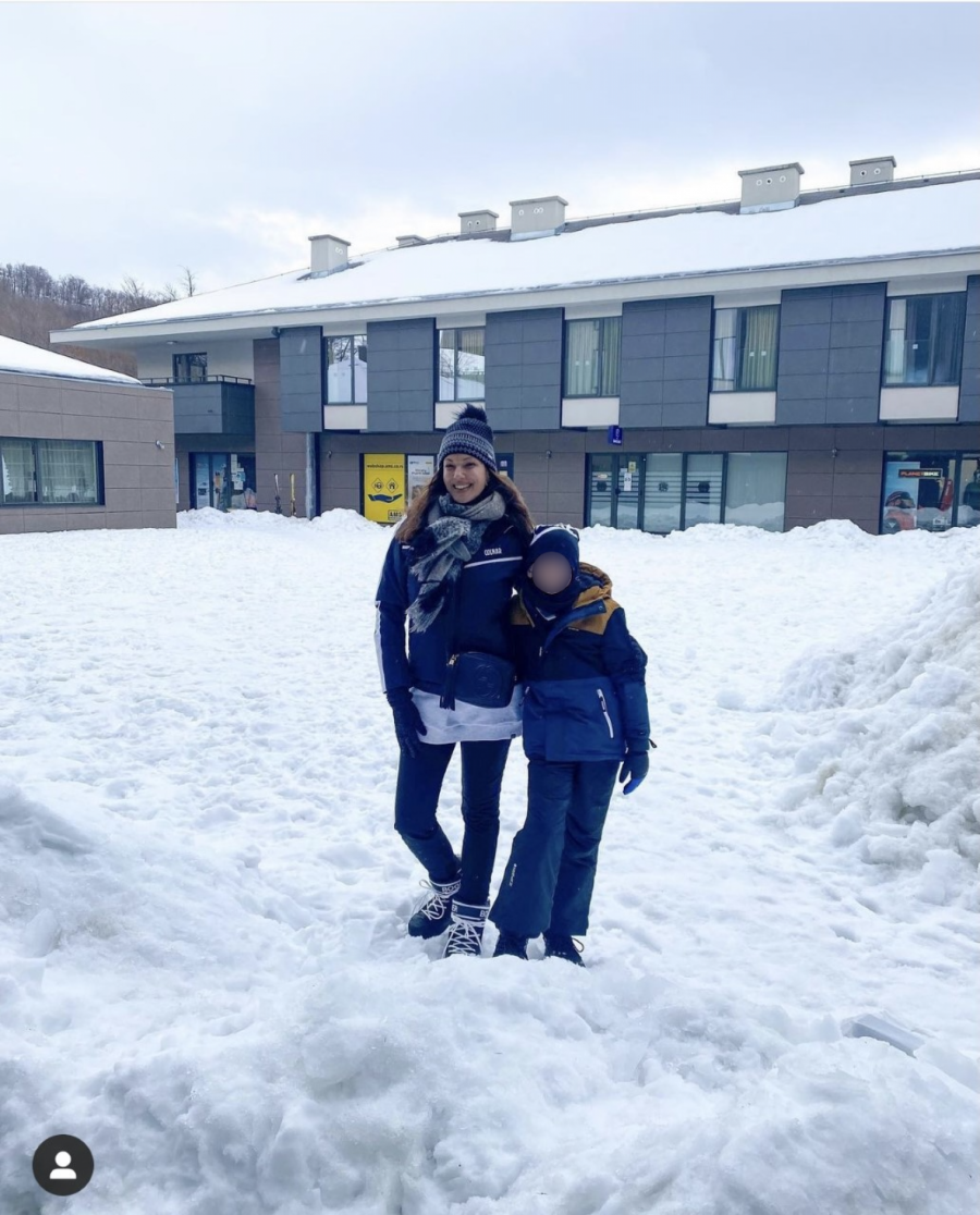 POZNATI UŽIVAJU NA KROVU SRBIJE Nina Radulović na skijanju na Staroj planini!