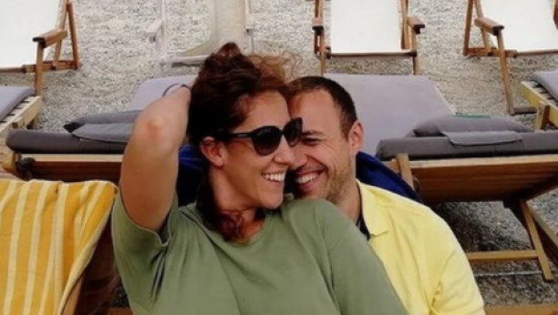 OSTAVIO ŽENU I DECU GODINAMA PRE RAZVODA Komšije razapele pevača: Takvi su najgori!