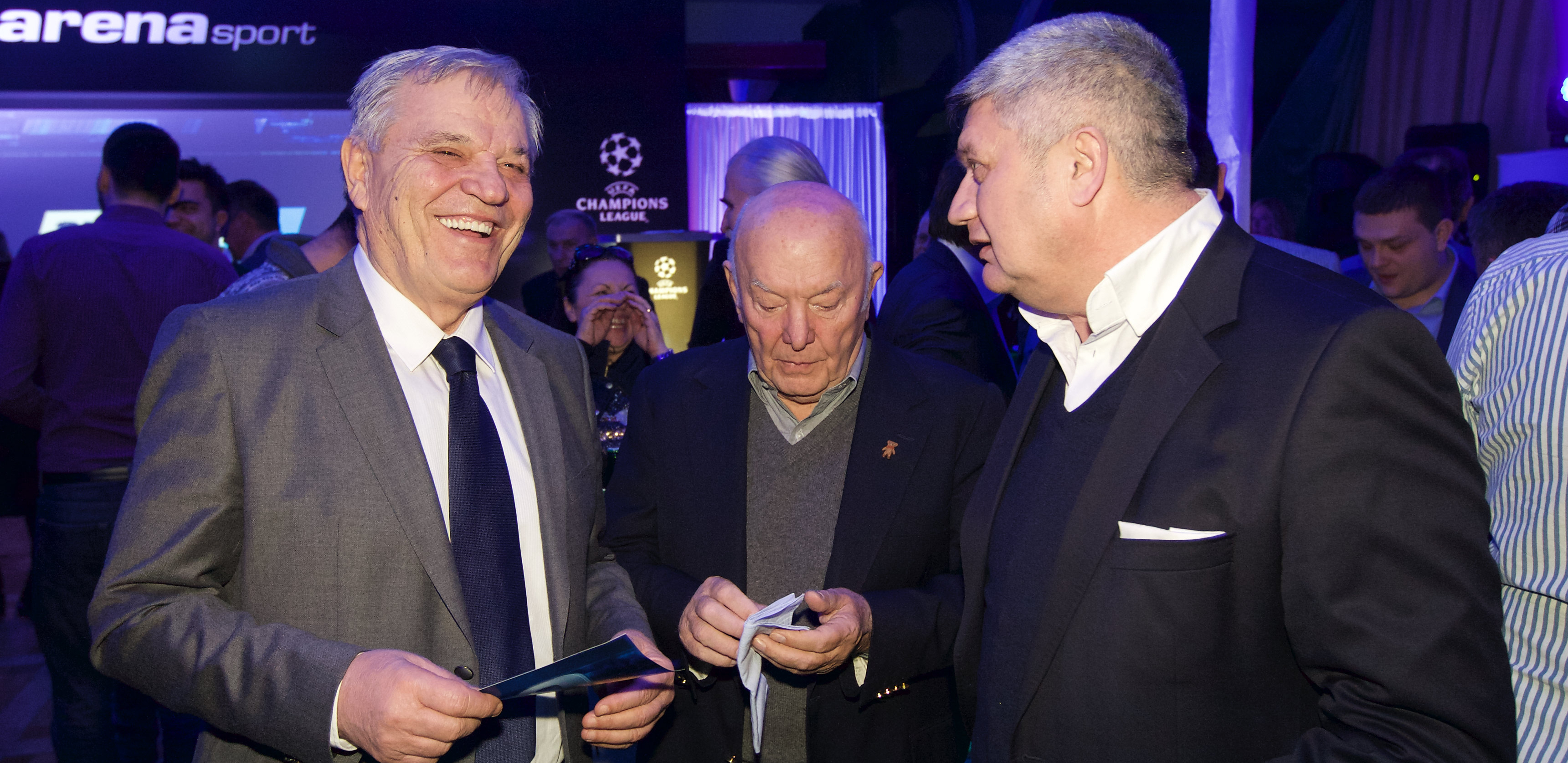 PRAVO NIOTKUDA! Pojavio se još jedan kandidat za predsedika FSS: Izlazim na izbore!