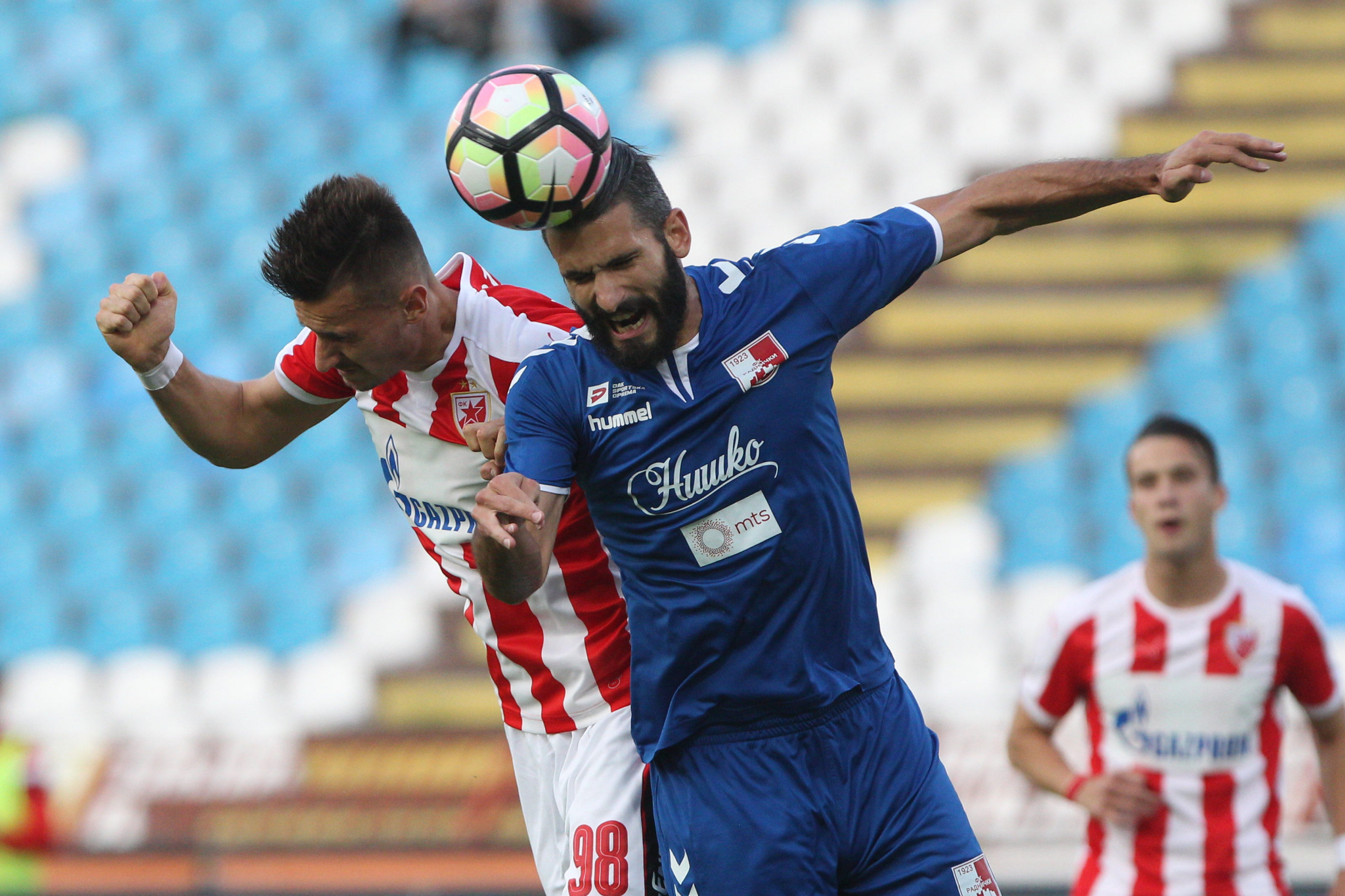 IGRAO U ZVEZDI, OTAC MU JE LEGENDA PARTIZANA, OBOŽAVA SKUPE AUTOMOBILE! Bio je velikana nada srpskog fudbala, otišao u Hrvatsku, pa se vratio u treću srpsku ligu! (FOTO)