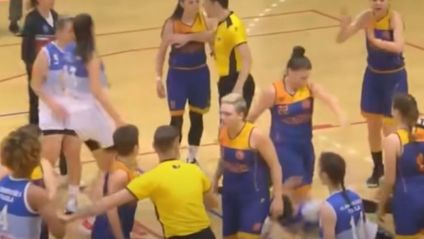 SEVALE PESNICE! Košarkašice se potukle na utakmici, nemile scene u Bosni i Hercegovini! (VIDEO)