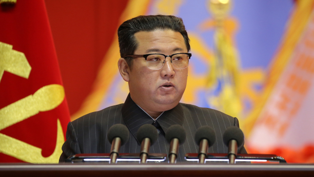 KIM DŽONG UN IMA PORUKU ZA SIJA Predsednik Severne Koreje poslao pismo kineskom lideru