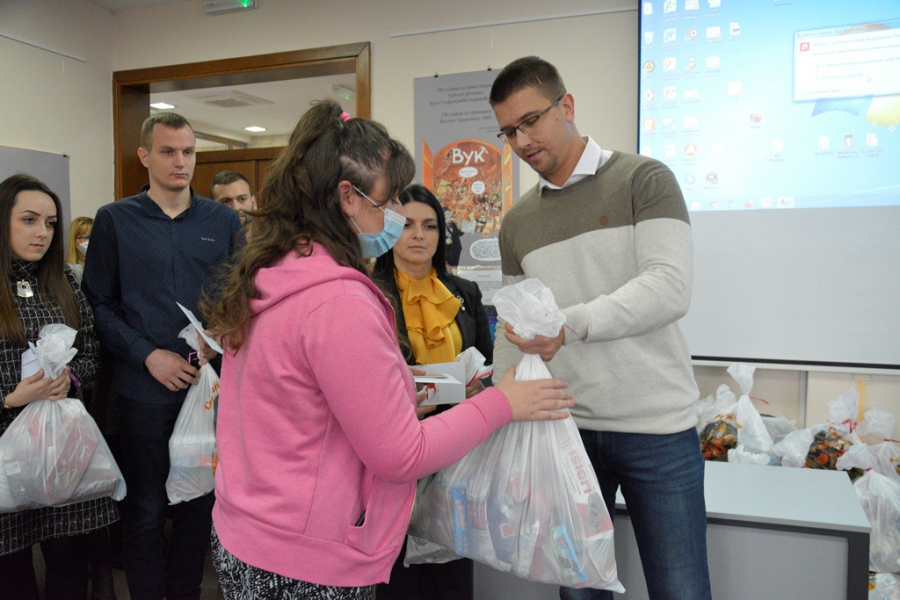 Loznica - Gradonačelnik organizovao prijem za srednjoškolce