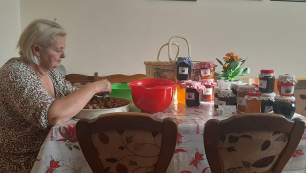 ITALIJANI I SLOVENCI LUDE ZA PROIZVODIMA BRANKE Vrsna domaćica: Ja radim to sa ljubavlju!