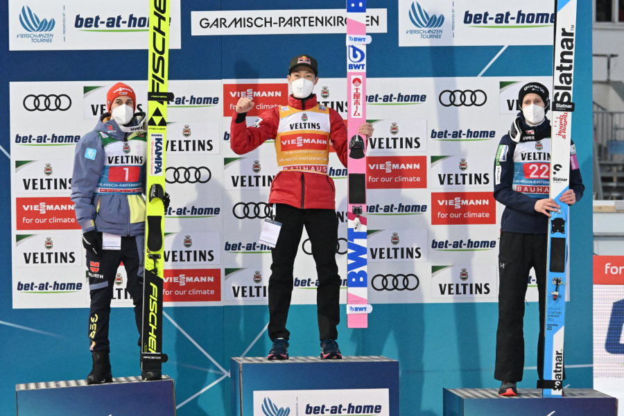 SVE JE BLIŽI ZLATNOM ORLU Kobajaši slavio u Garmišu, rekord Slovenca