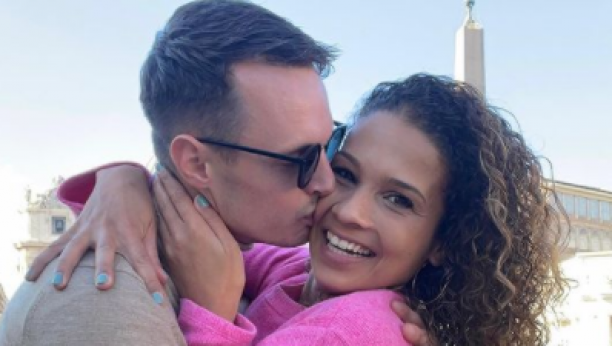 SVE JE PRIZNALA! Atraktivna sudinica otkrila da je u vezi s fudbalerom iz lige u kojoj sudi, mnogi mu zavide, a evo i zbog čega! (FOTO)