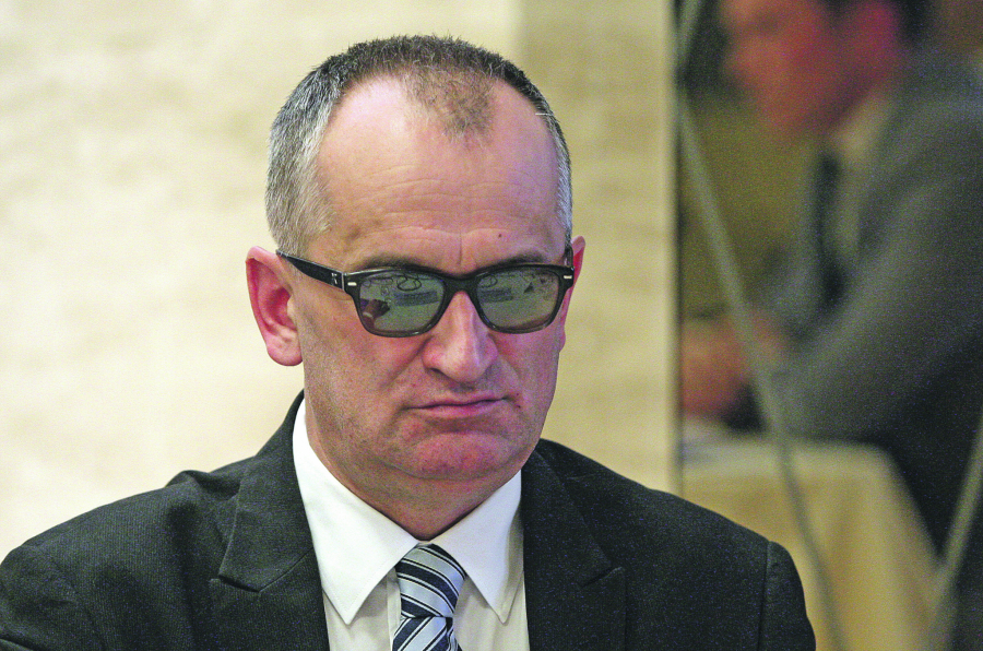 RAT KUCA NA VRATA Bosna i Hercegovina u 2022. ušla je u potpunoj neizvesnosti da li će opstati ili će se raspasti