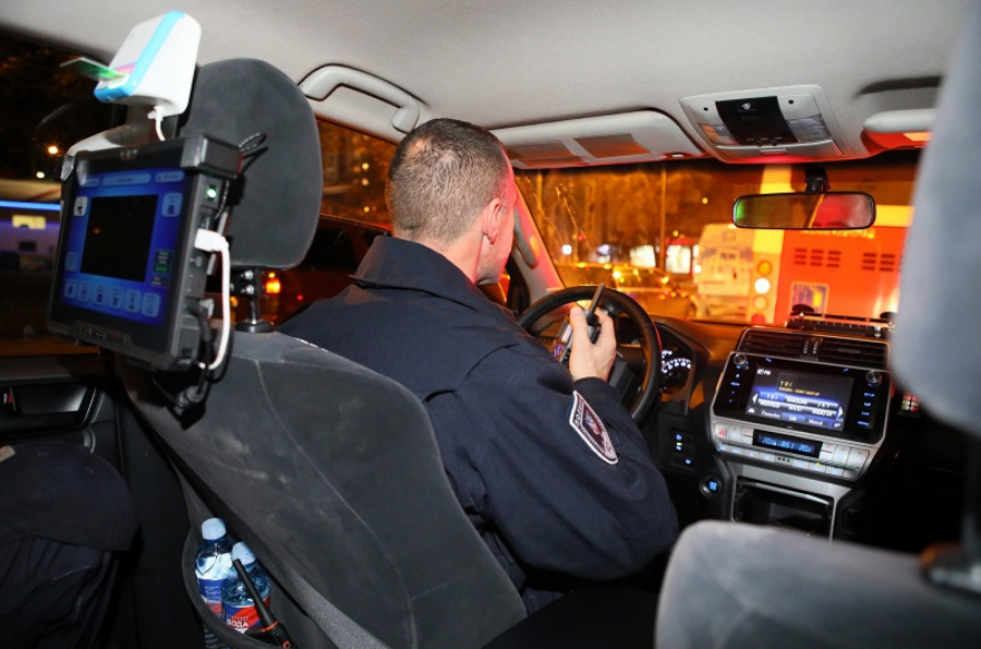 U PATROLI 9241 KROZ NAJLUĐU NOĆ Reporteri Alo! dočekali Novu godinu krstareći ulicama sa Interventnom jedinicom