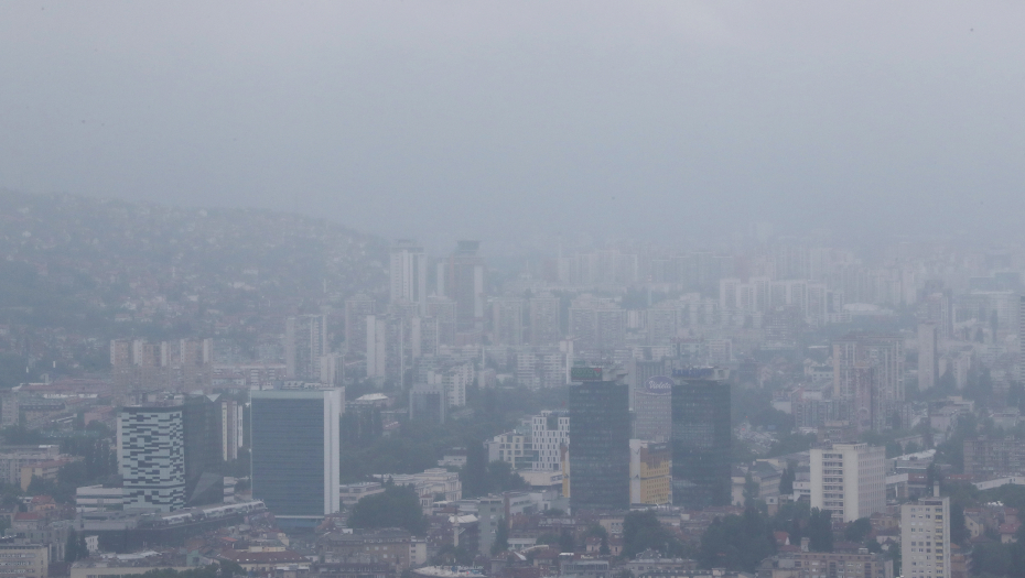 NI KIŠA NE POMAŽE U Sarajevu proglašena epizoda ''pripravnost'' zbog zagađenja vazduha - šta te mere konkretno znače?