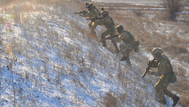UKRAJINA NAPADA Specijalne snage raspoređene na granici sa Krimom (FOTO)
