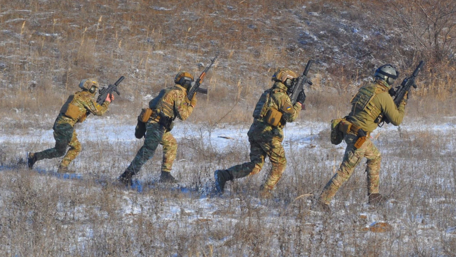 TENZIJE DOSTIŽU MAKSIMUM Ukrajinska vojska rasporedila naoružanje na liniji razdvajanja u Donbasu