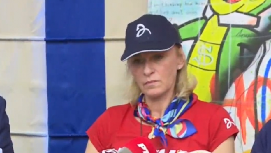 KAKO VAS NIJE SRAMOTA? Ovako su pisali na Tviteru za Novakovu majku!