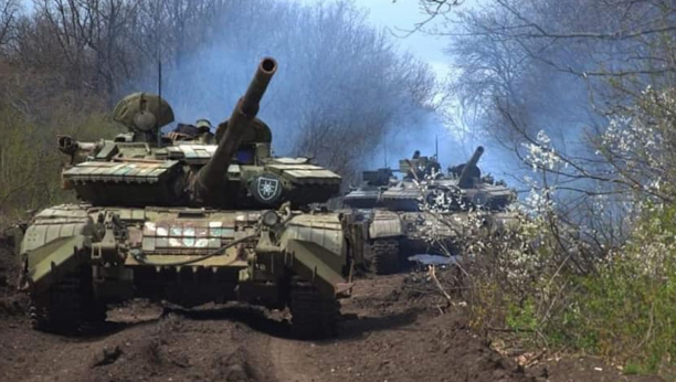 UKRAJINA GRUPIŠE TENKOVE Sve spremno za napad na Donbas