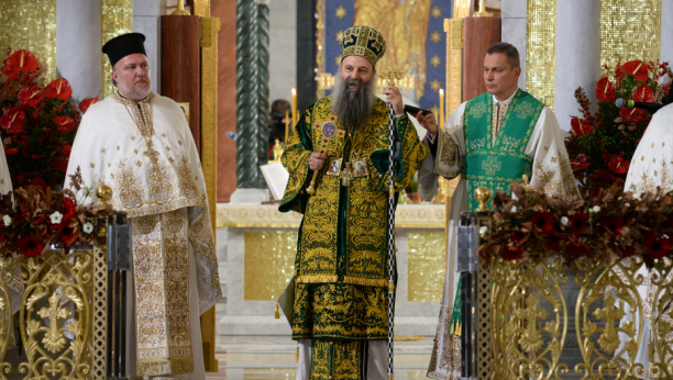Patrijarh Porfirije služio Božićnu liturgiju u Hramu Svetog Save (FOTO)