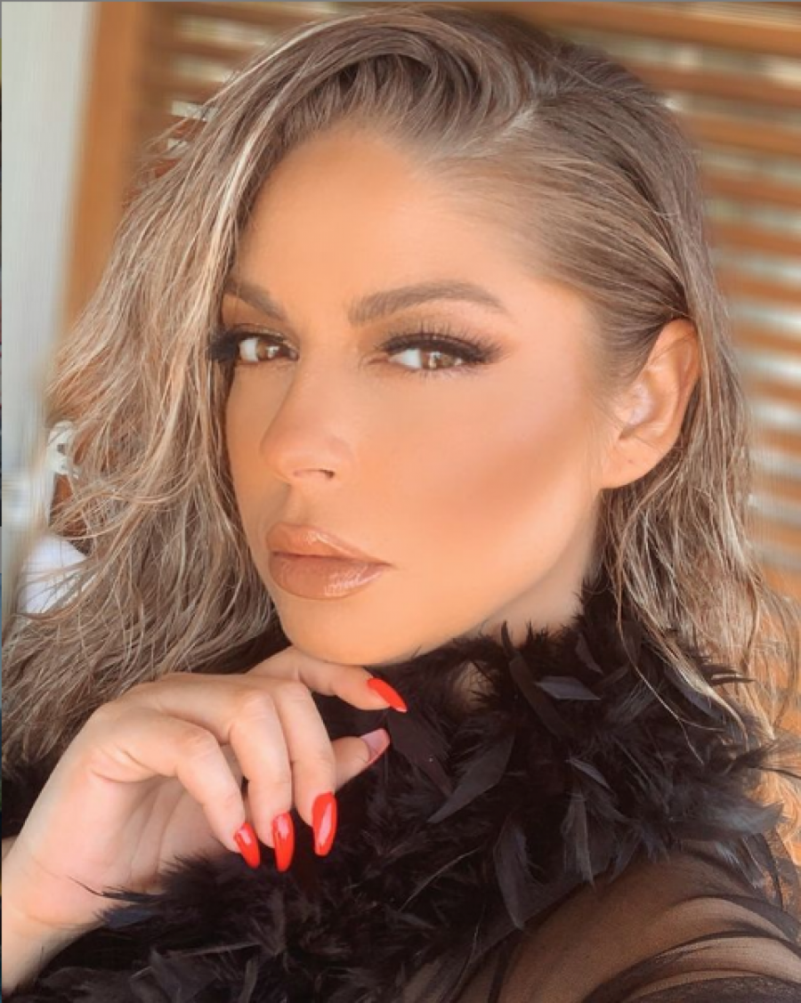 U NEKIM KLUBOVIMA NISAM MOGLA DA PEVAM! Vanja Mijatović progovorila o problemima sa kojima se suočila tokom karijere!