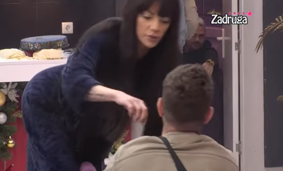 HAOS U BELOJ KUĆI! Tara i Mihić žestoko zaratili, ona krenula da mu se unosi u facu, obezbeđenje hitno moralo da reaguje!