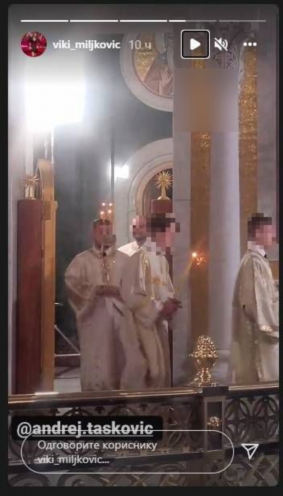 VIKI SINA SPREMA ZA BOGOSLOVIJU?! Pevačicin naslednik prisluživao tokom ponoćne liturgije u Hramu Svetog Save, roditelji ponosni!