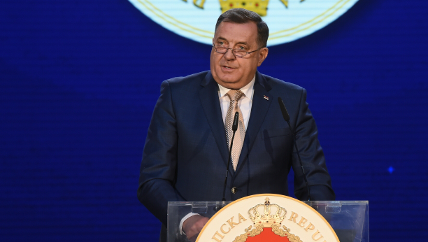 DRUGE NISMO NI ZVALI: Deo govora Milorada Dodika na svečanosti u Banjaluci ispraćen aplauzom!