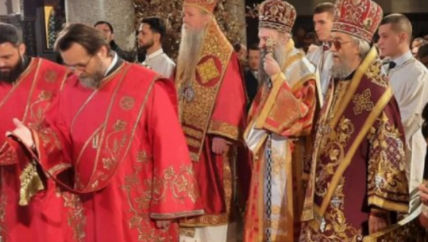 SLAVIMO DVA SVECA Upalite sveću za zdravlje najmilijih!