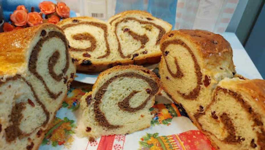 FANTASTIČNI STARINSKI SLATKIŠ Štrudla sa orahom na bakin način (VIDEO)