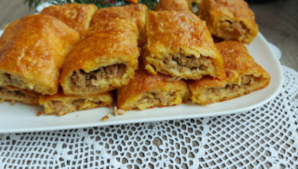 NAPRAVITE DOMAĆI SPECIJALITET Pita sa mesom, toliko dobra da ni mrvice ne ostaju (VIDEO)