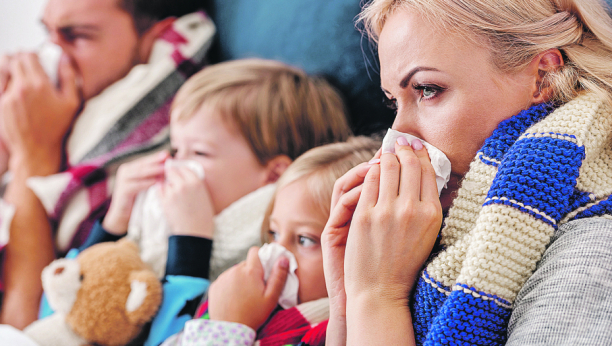 EVO ŠTA TREBA DA JEDU LJUDI ZARAŽENI OMIKRONOM Lekari otkrivaju da ove namirnice ublažavaju tegobe