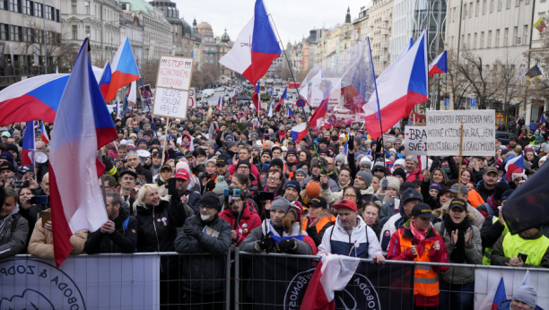 PROTIVE SE EVROPSKOJ UNIJI I NATO Demonstracije u Češkoj zbog rasta cena energenata (VIDEO)