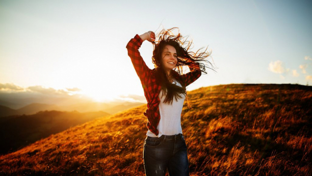 HOROSKOP ZA ČETVRTAK, 13. JANUAR Blizancima sledi razočarenje u ljubavi, Ovan i Strelac odlučni da promene posao, Rak se bori sa virusnom infekcijom