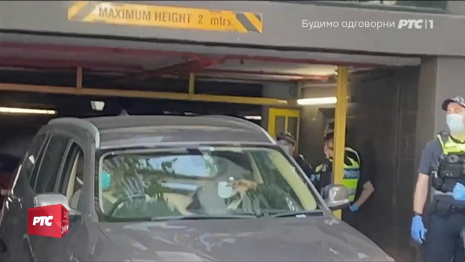 NOLETOVA PRVA FOTKA!? Đoković potpuno maskiran napustio hotel?