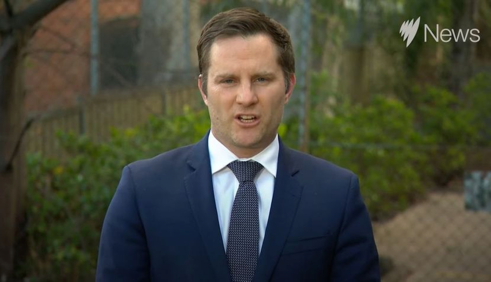 SKANDAL U AUSTRALIJI! Ministar Aleks Hok priznao: Nisam ni pročitao Đokovićeva dokumenta!