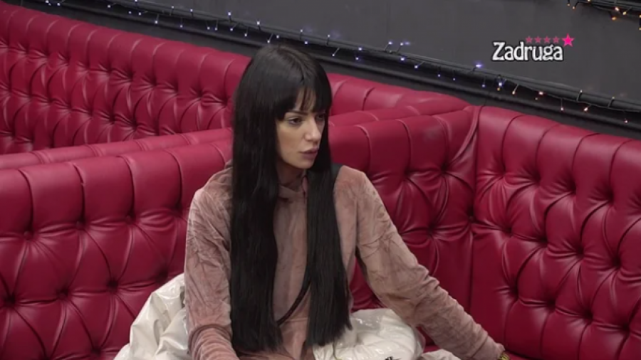 SVE BIH DALA DA IMAM PORODICU KAO ŠTO JE IMA DEJAN Tara Simov razočarana u Dragojevića, ne može da veruje da ju je izdao!