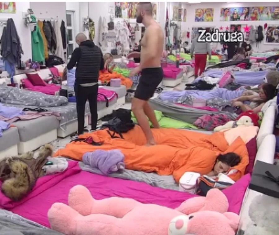 NE MOŽE BEZ NJE! Mensur pokušao da razdrma Milicu, ovu stvar još uvek nije uspeo da ispravi!