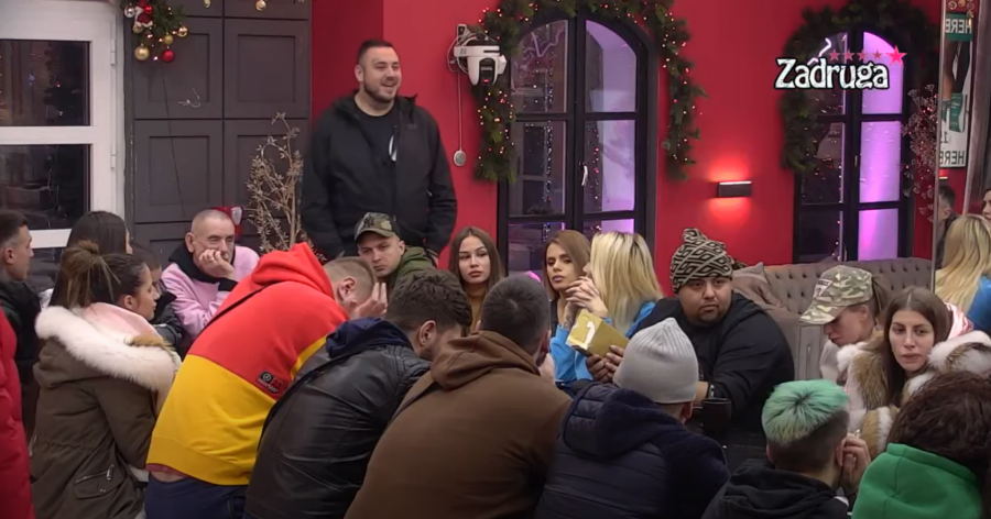 NAMERNO NAVODI DA SE POMISLI DA SAM JA! Dalila se pronašla u Carevom opisivanju, zadrugari imali podeljeno mišljenje, a evo o kome je reč!