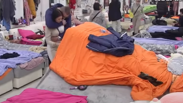 ONA JE IZJEDA! Milica zamerila Mensuru kako je grli, pa ga potkačila za Anu, ne krije ljubomoru!