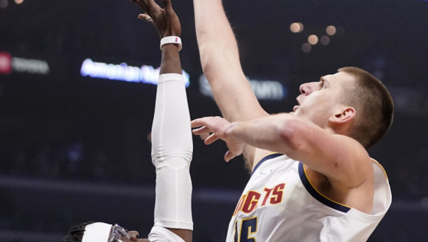 DENVER PORAŽEN U LOS ANĐELESU! Nije pomogao ni Jokićev "dabl dabl" učinak!