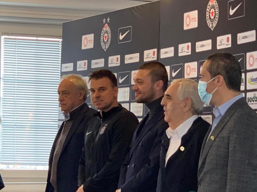 PARTIZAN UPALIO MOTORE! Crno-beli krenuli po titulu, Vučelić otkrio pojačanja!