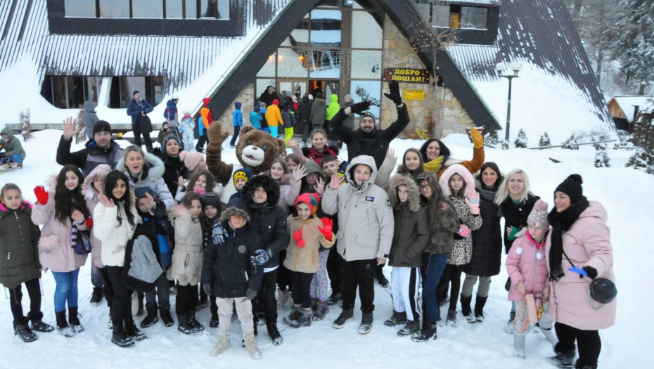 KANCELARIJA ZA KIM Boravak 200 dece sa Kosova na Tari