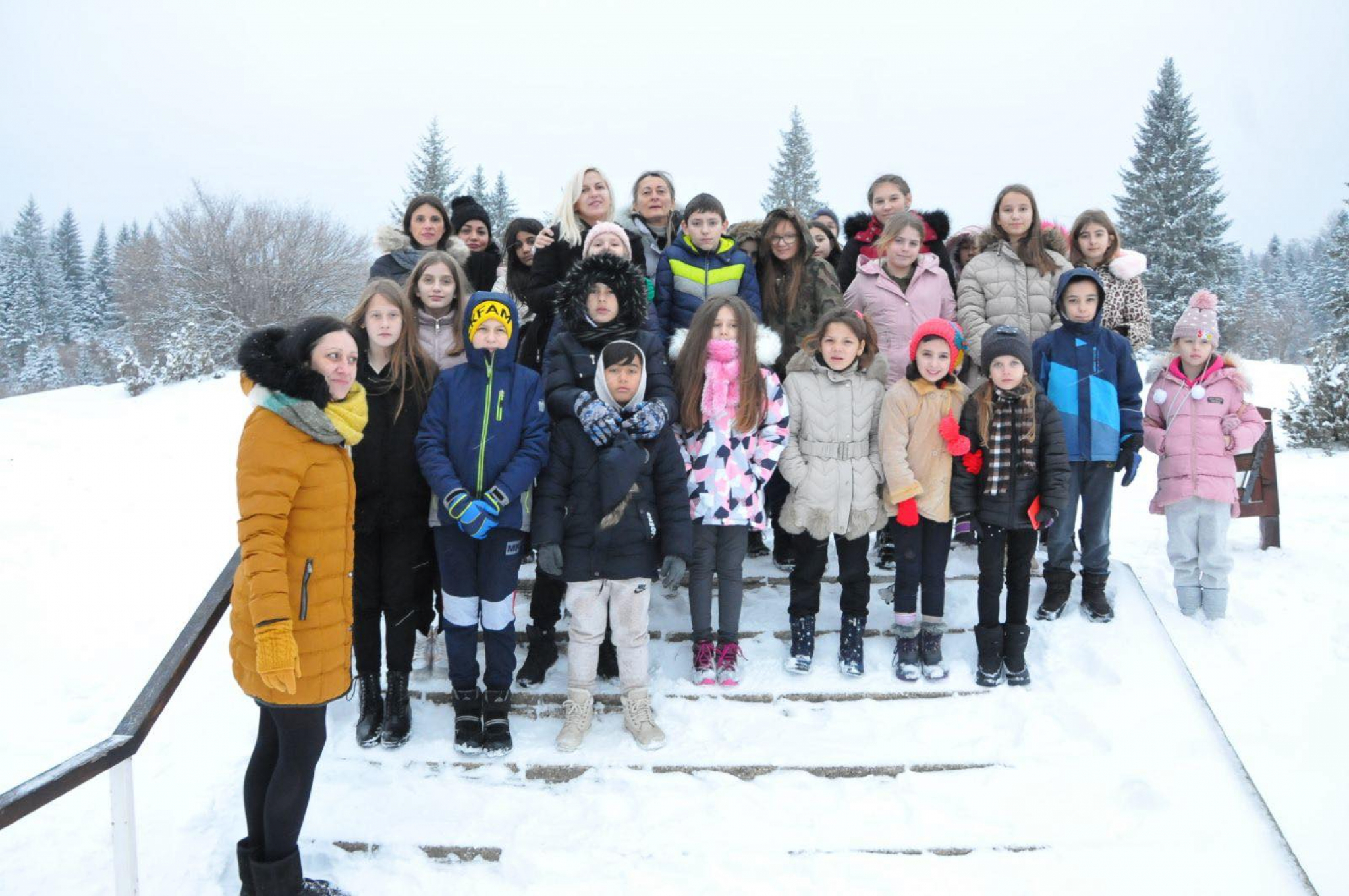 KANCELARIJA ZA KIM Boravak 200 dece sa Kosova na Tari