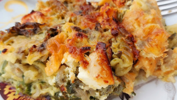 FANTASTIČAN RUČAK ZA MALE PARE Testanina sa spanaćem - Lagan, jednostavan i jako ukusan obrok (VIDEO)