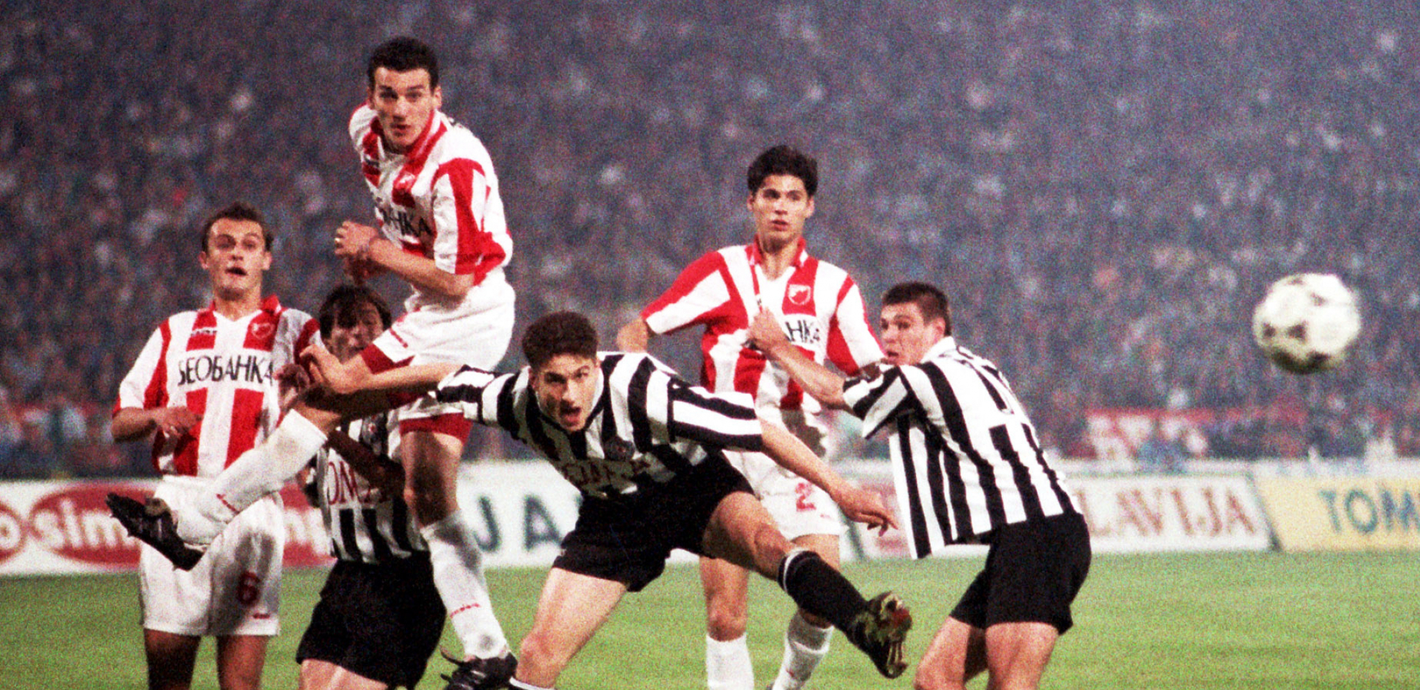 ODREKAO SE SRBIJE, OSVOJIO DUPLU KRUNU SA ZVEZDOM, PA POSTAO LEGENDA PREMIJER LIGE Gde je nestao čuveni Ćare, prvi Srbin kapiten u Engleskoj? (FOTO)