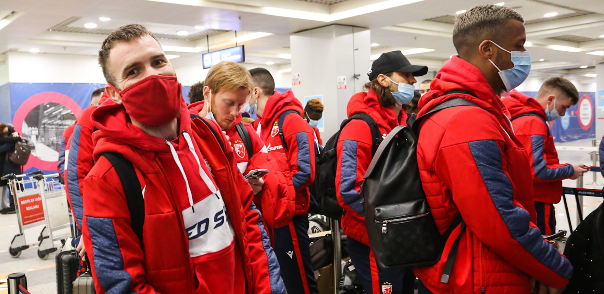 ZVEZDA OTPUTOVALA U TURSKU! Stanković poveo 29 igrača, tu su i neka nova lica! (FOTO)