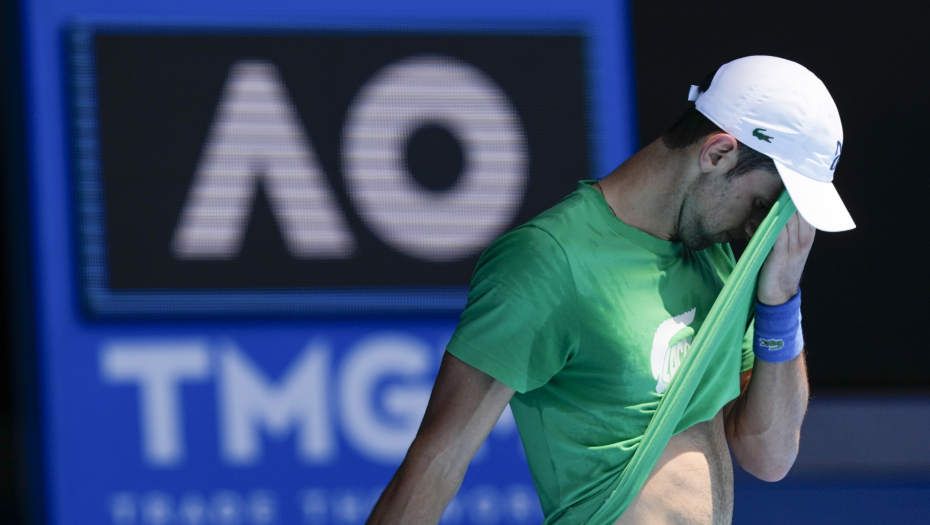 JEDVA SU DOČEKALI Australijan open se oglasio nakon pobede Nadala, ponovo su "pecnuli" Đokovića (FOTO)